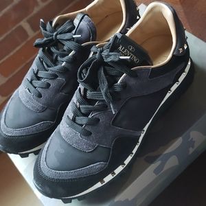 Valentino Garavani  Rockstud Camo Trainer